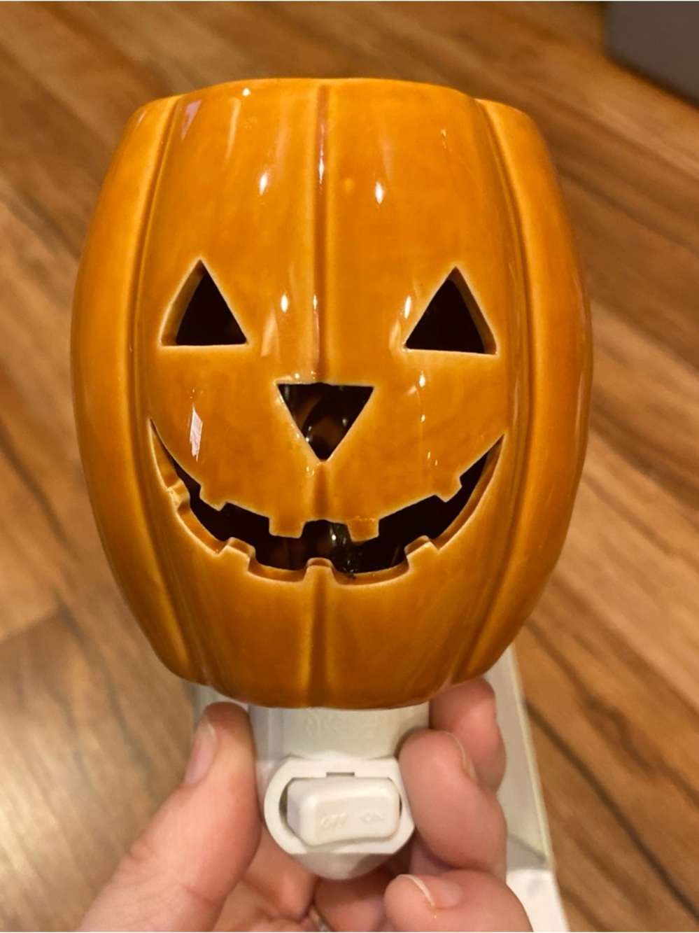 Scentsy Jack O'Lantern Wax Warmer Halloween Wall Plug-In with Box